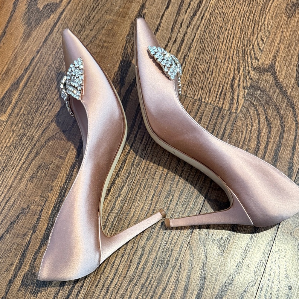 Kate Spade Shimmering Gold Heels with Crystal Bow - Picture 3 of 6